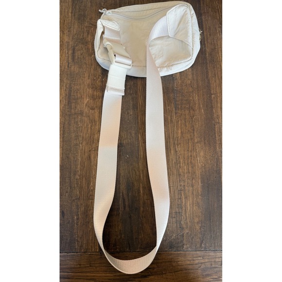 Lululemon Everywhere Belt Bag Ivory Off White Crossbody Fanny Pack Athleisure - Picture 10 of 11